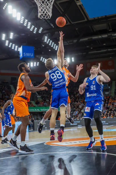 B费已经展 B费已经展